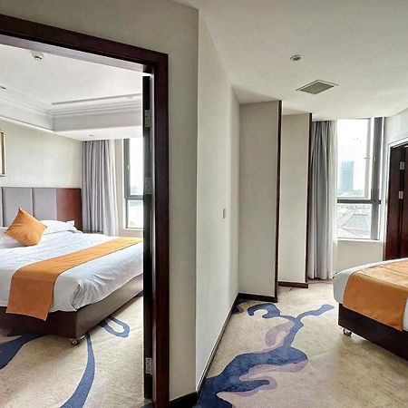 Huzhou Wealth Hotel 외부 사진