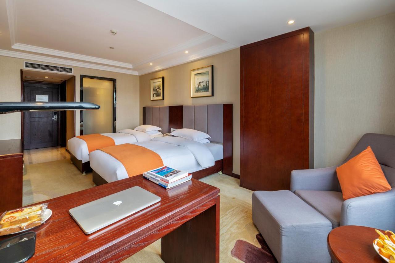 Huzhou Wealth Hotel 외부 사진