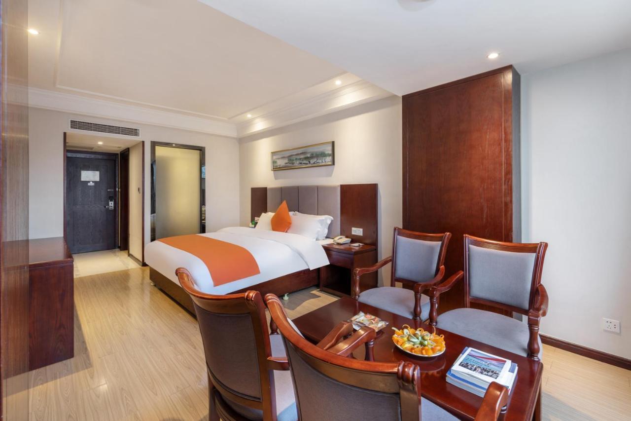Huzhou Wealth Hotel 외부 사진